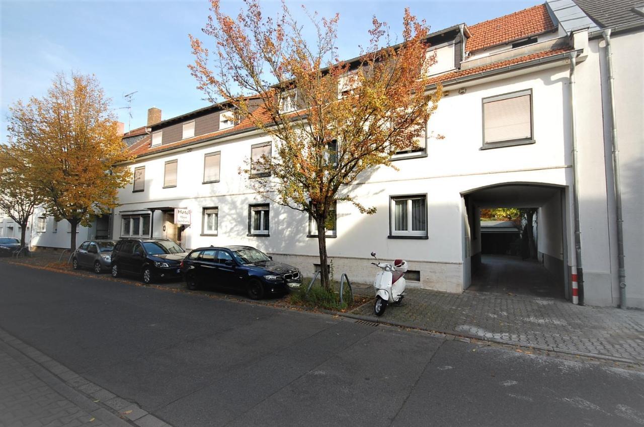Hotel Haus Isenburg นอยอีเซินบวร์ก ภายนอก รูปภาพ