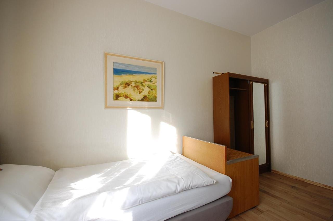 Hotel Haus Isenburg นอยอีเซินบวร์ก ภายนอก รูปภาพ