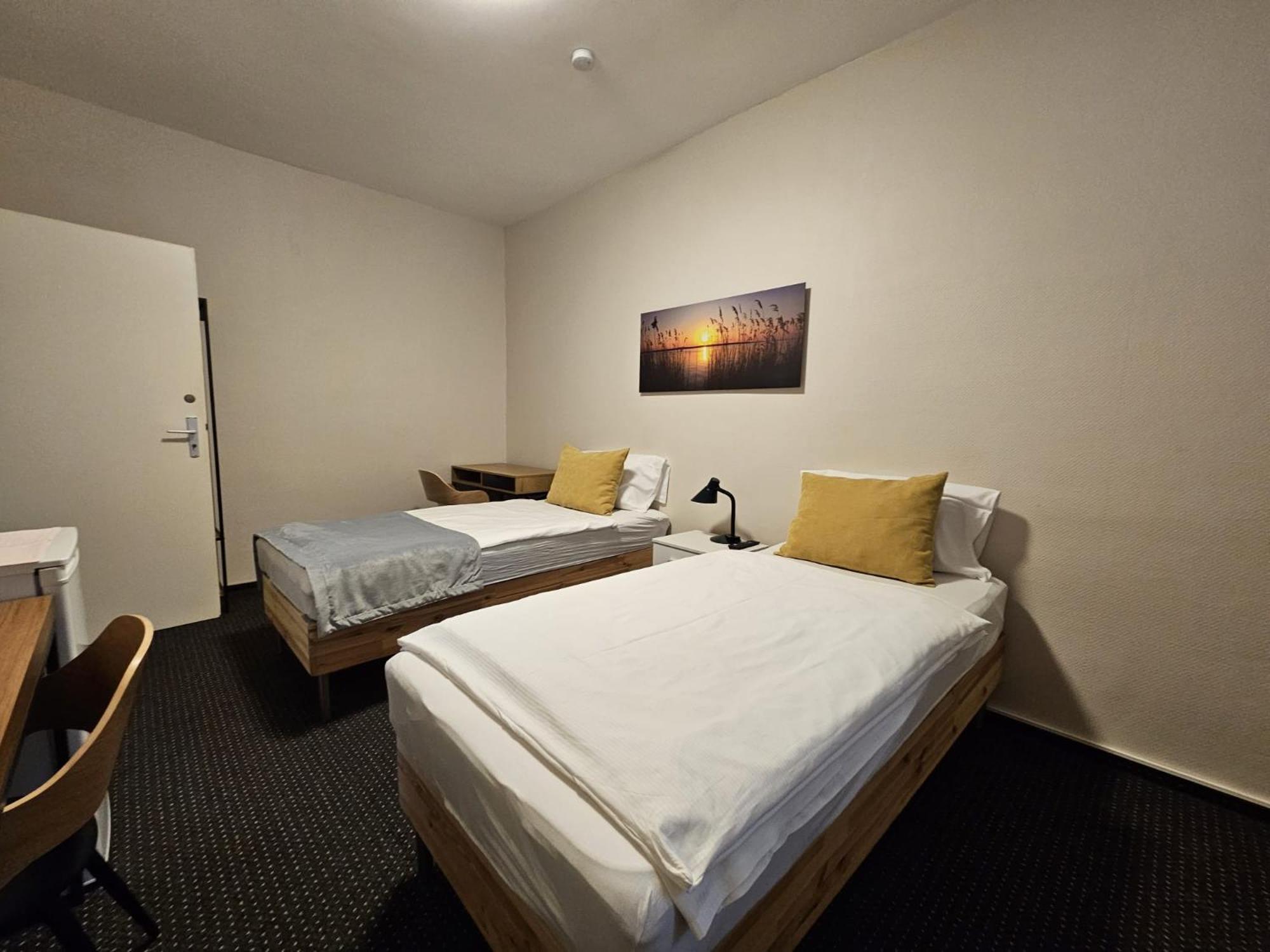 Hotel Haus Isenburg นอยอีเซินบวร์ก ภายนอก รูปภาพ